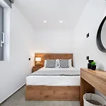 Mousonas Luxury Living Lägenhet *