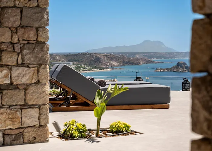 Mousonas Luxury Living *